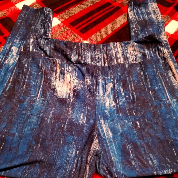 Boutique Style Leggings - Picture 1 of 3